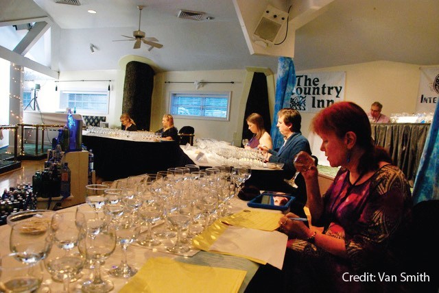 Judging_at_Berkeley_Springs_International_Water_Tasting1